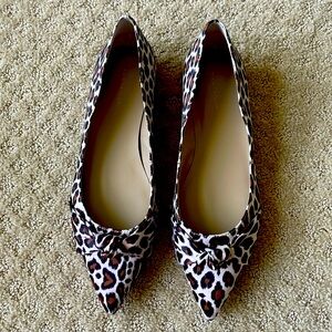 Ann Taylor Kimmy Leopard Knot Bow Flat size 7 NWT